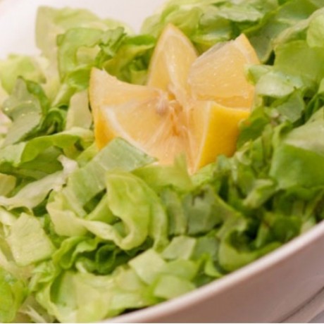 Salata verde + dressing + painica